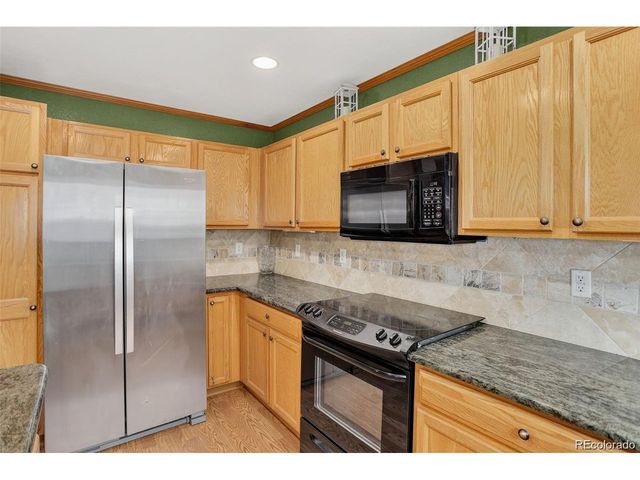 1131 S Chester Ct, Denver, CO 80247