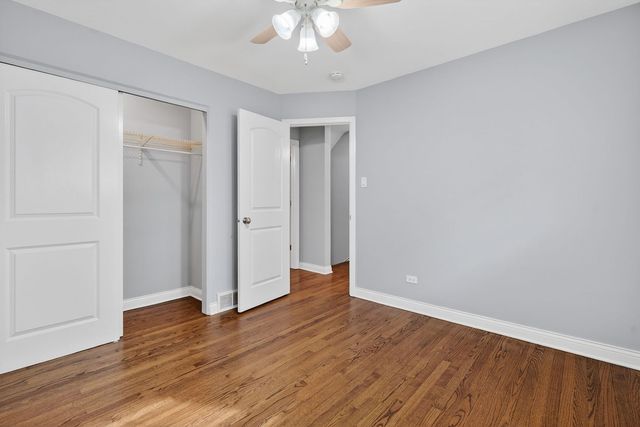 15 S Waiola Avenue 6, La Grange, IL 60525