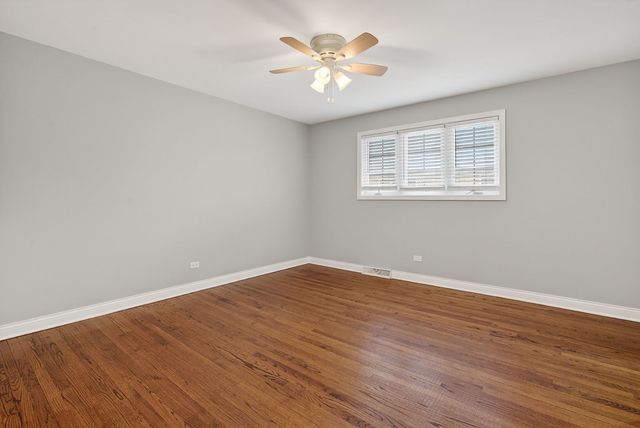 15 S Waiola Avenue 6, La Grange, IL 60525