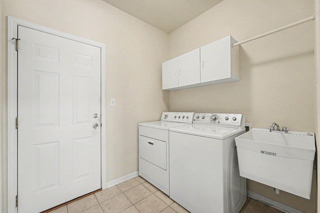 1202 Auburn Meadow Lane, Schererville, IN 46375