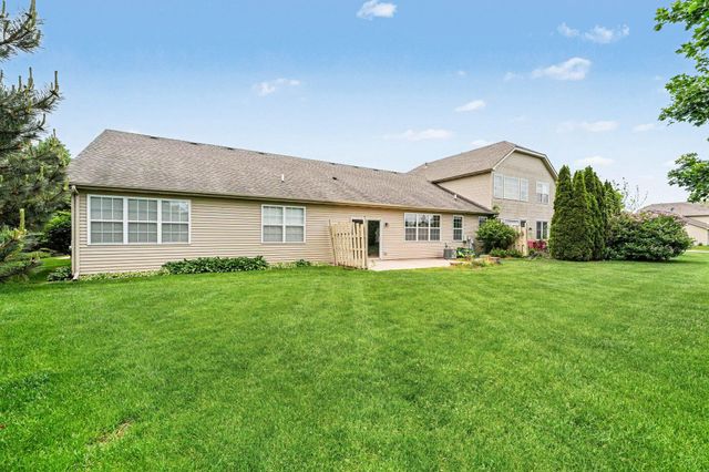 1202 Auburn Meadow Lane, Schererville, IN 46375