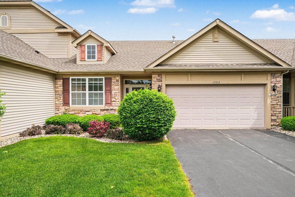 1202 Auburn Meadow Lane, Schererville, IN 46375