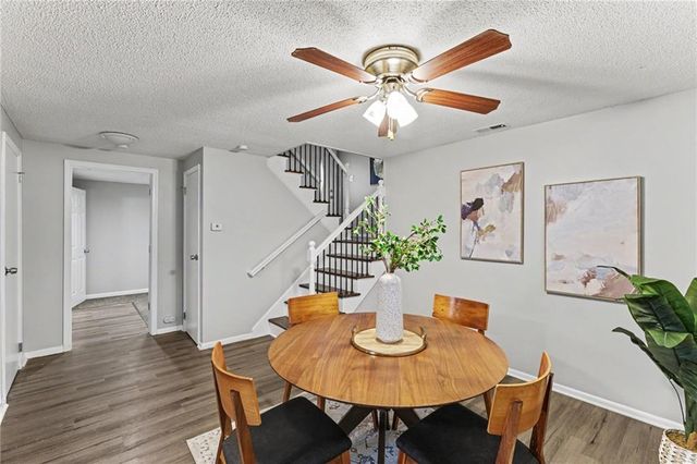 814 N Wigwam Trail, Independence, MO 64056
