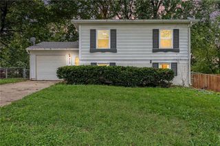 814 N Wigwam Trail, Independence, MO 64056