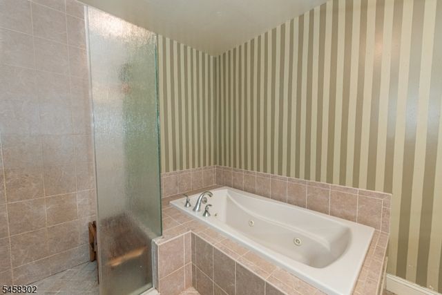 75 Birch Ln, Wayne Twp., NJ 07470