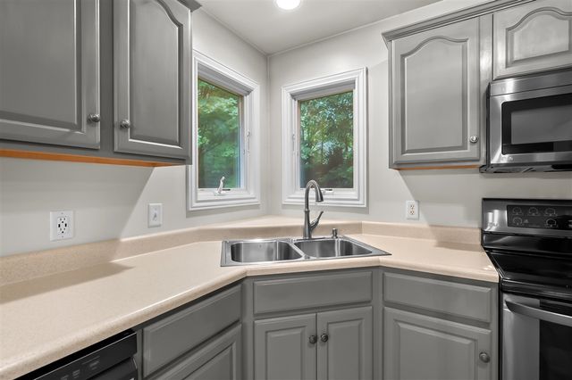 4467 Walkers Ridge Road, Kalamazoo, MI 49009