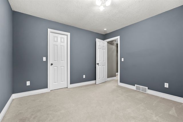 4467 Walkers Ridge Road, Kalamazoo, MI 49009