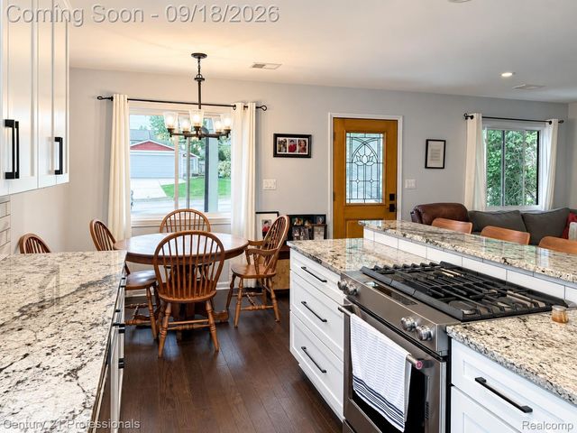 42583 Hammill Lane, Plymouth Charter Township, MI 48170