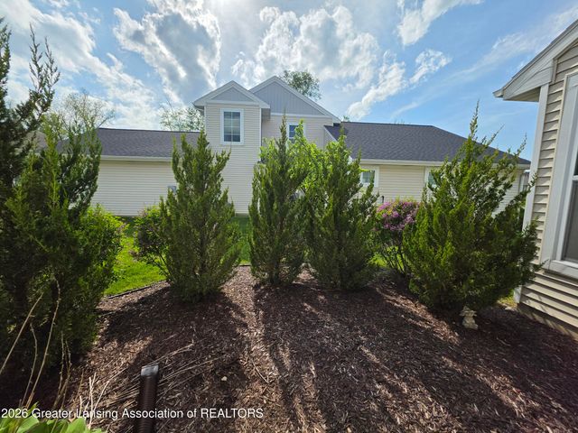 3156 S Hamlet Circle 45, East Lansing, MI 48823
