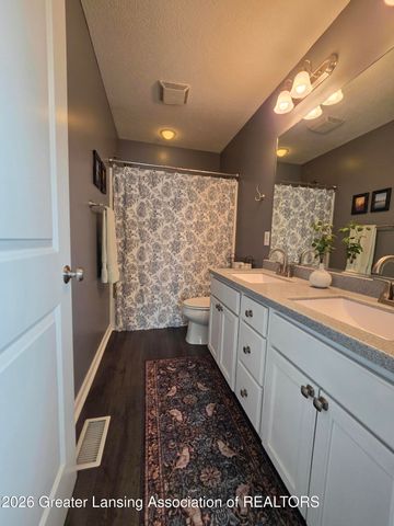 3156 S Hamlet Circle 45, East Lansing, MI 48823