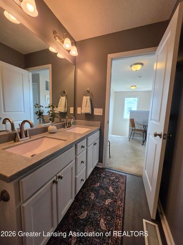 3156 S Hamlet Circle 45, East Lansing, MI 48823