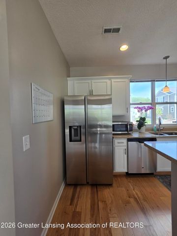 3156 S Hamlet Circle 45, East Lansing, MI 48823