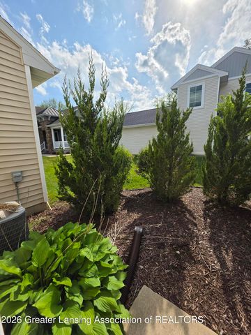 3156 S Hamlet Circle 45, East Lansing, MI 48823