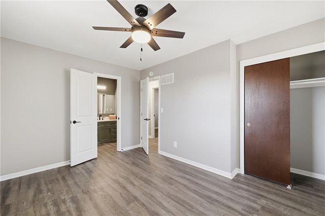 109 NE 1st Street Terrace, Blue Springs, MO 64014