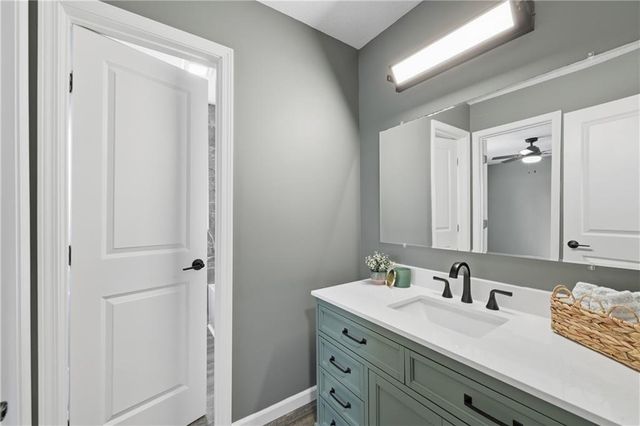 109 NE 1st Street Terrace, Blue Springs, MO 64014