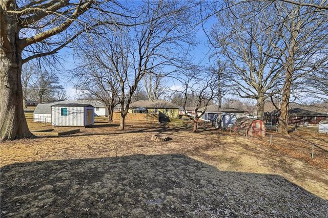 109 NE 1st Street Terrace, Blue Springs, MO 64014