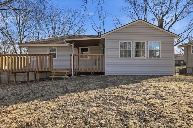 109 NE 1st Street Terrace, Blue Springs, MO 64014