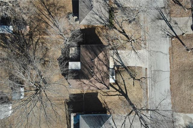 109 NE 1st Street Terrace, Blue Springs, MO 64014