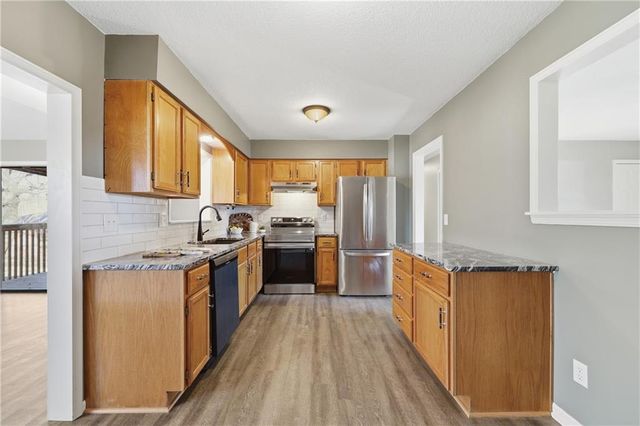 109 NE 1st Street Terrace, Blue Springs, MO 64014