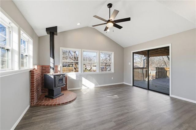 109 NE 1st Street Terrace, Blue Springs, MO 64014