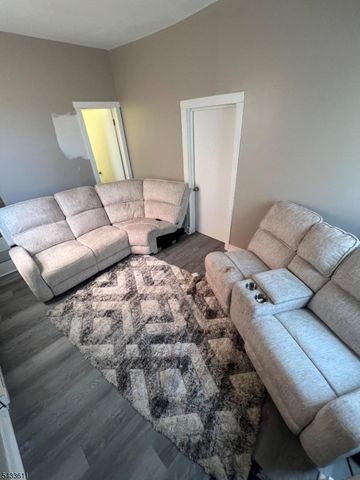52 S State St, Hackensack City, NJ 07601