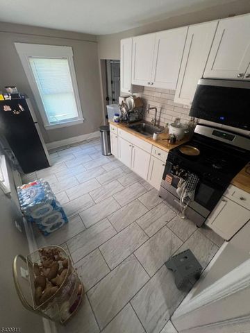 52 S State St, Hackensack City, NJ 07601