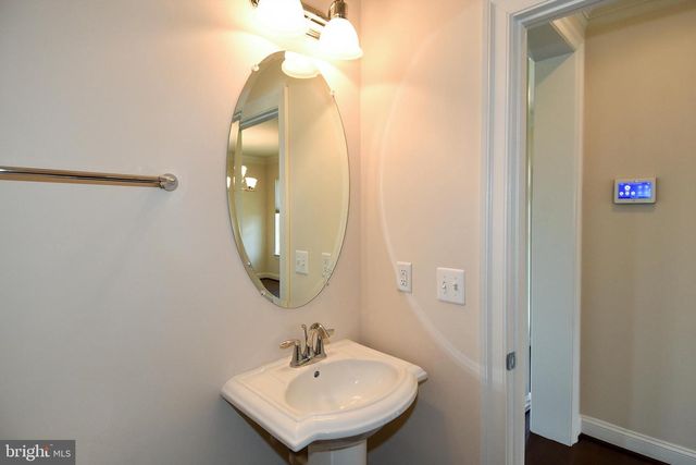 810 FAIR WINDS WAY, National Harbor, MD 20745