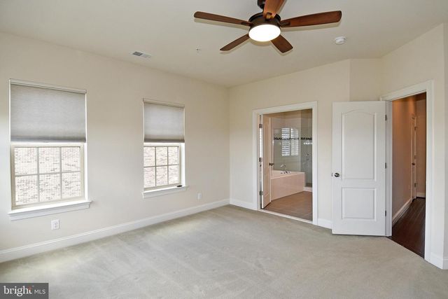 810 FAIR WINDS WAY, National Harbor, MD 20745