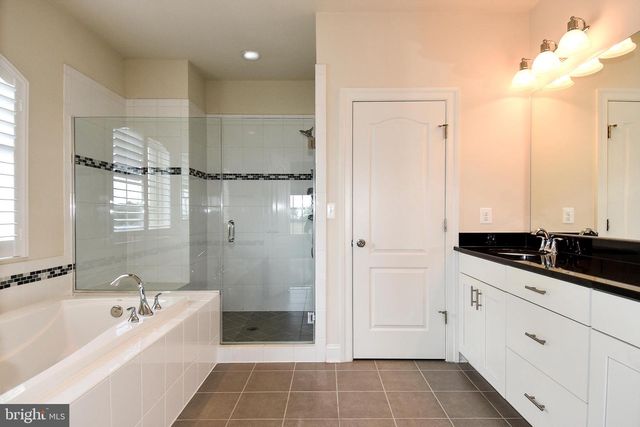810 FAIR WINDS WAY, National Harbor, MD 20745