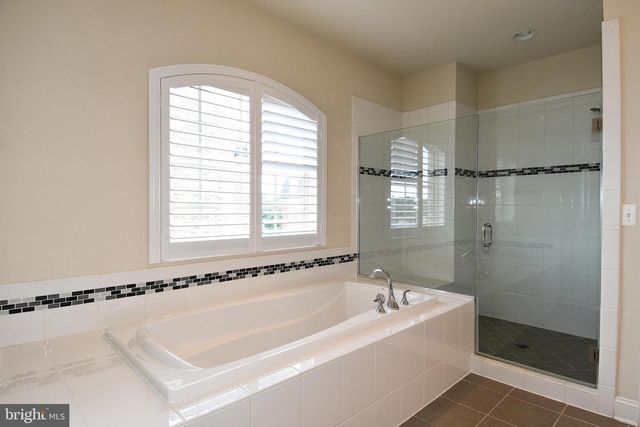 810 FAIR WINDS WAY, National Harbor, MD 20745