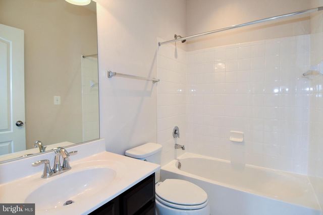 810 FAIR WINDS WAY, National Harbor, MD 20745