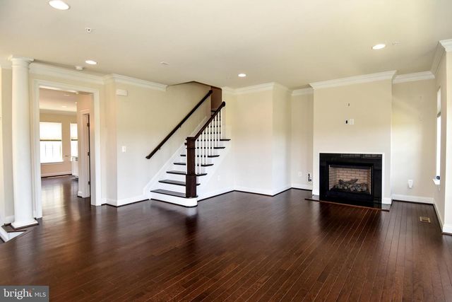 810 FAIR WINDS WAY, National Harbor, MD 20745