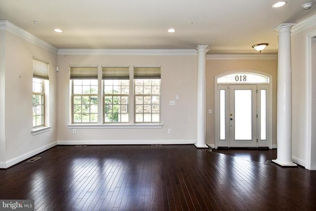 810 FAIR WINDS WAY, National Harbor, MD 20745