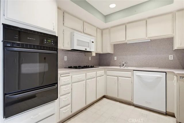 620 N Kenwood 208, Glendale, CA 91206