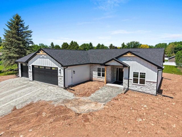 5728 W SPENCER STREET, Appleton, WI 54914