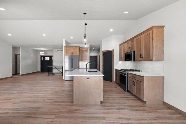 5728 W SPENCER STREET, Appleton, WI 54914