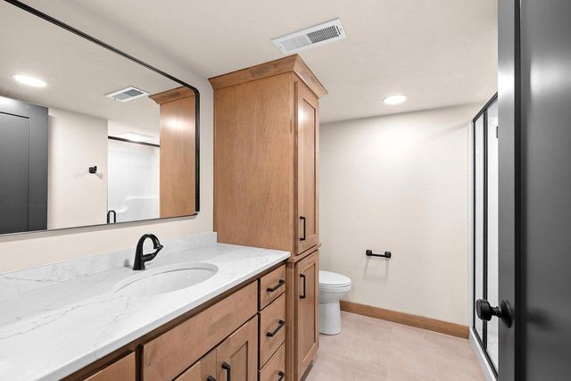 5728 W SPENCER STREET, Appleton, WI 54914