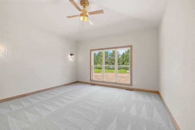 5728 W SPENCER STREET, Appleton, WI 54914