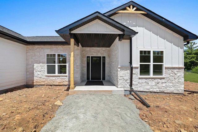 5728 W SPENCER STREET, Appleton, WI 54914