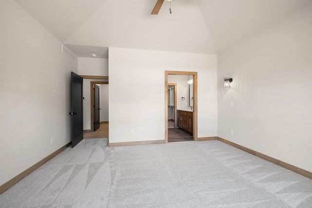 5728 W SPENCER STREET, Appleton, WI 54914
