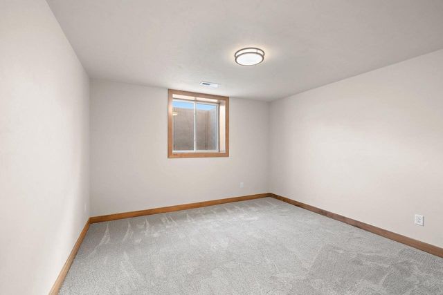 5728 W SPENCER STREET, Appleton, WI 54914