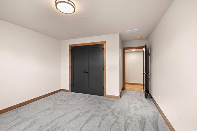 5728 W SPENCER STREET, Appleton, WI 54914