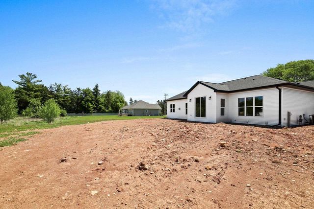 5728 W SPENCER STREET, Appleton, WI 54914