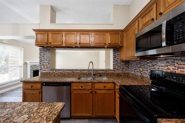 4241 Briar Hill Drive, Grand Prairie, TX 75052