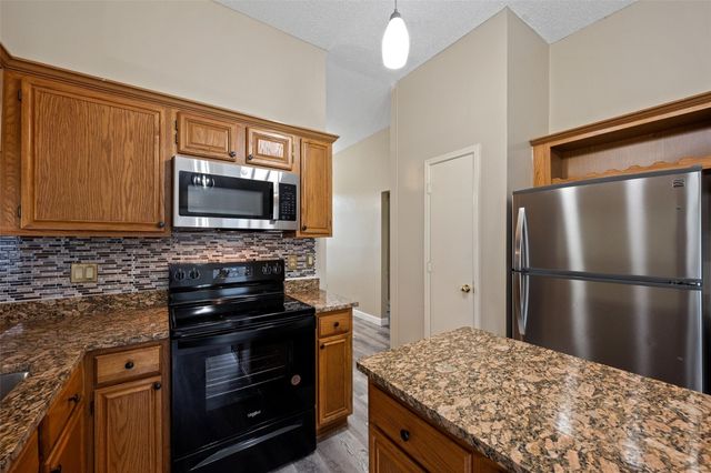 4241 Briar Hill Drive, Grand Prairie, TX 75052