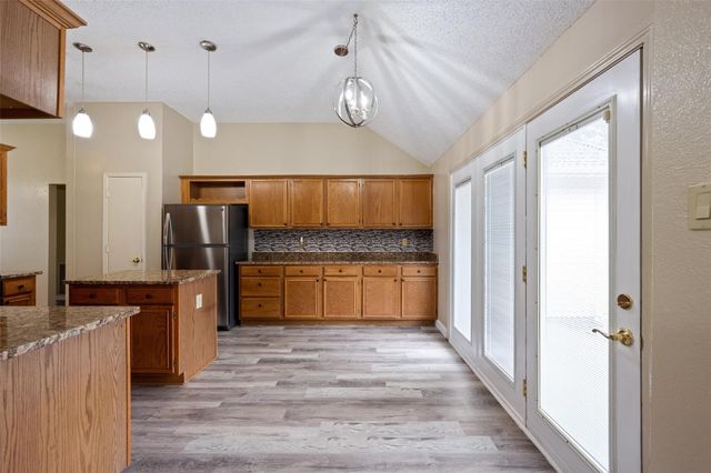 4241 Briar Hill Drive, Grand Prairie, TX 75052