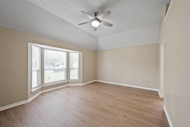 4241 Briar Hill Drive, Grand Prairie, TX 75052