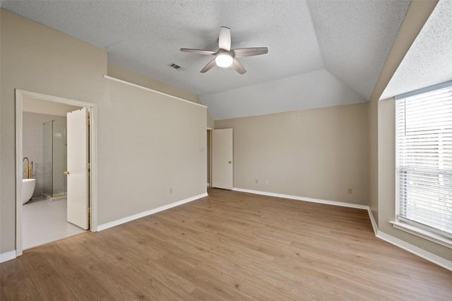 4241 Briar Hill Drive, Grand Prairie, TX 75052