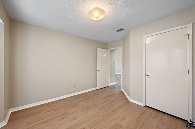 4241 Briar Hill Drive, Grand Prairie, TX 75052