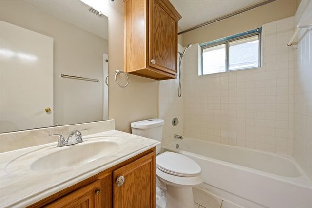 4241 Briar Hill Drive, Grand Prairie, TX 75052